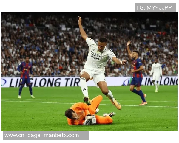 巴萨防线疲软什琴斯尼神扑难阻连续8场失球困境 巴萨防线疲软什琴斯尼神扑难阻连续8场失球困境